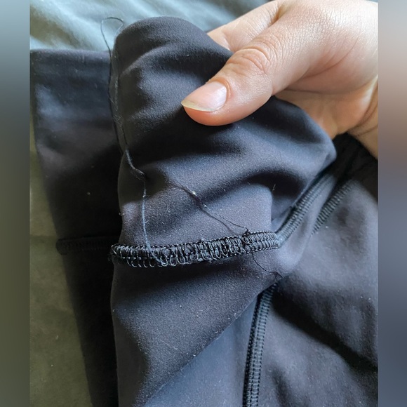 Lululemon wonder train tights - Picture 3 of 3